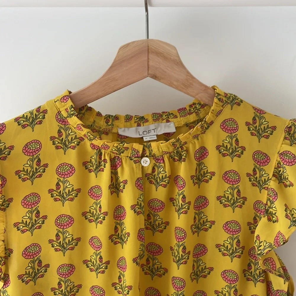 Loft sleeveless top. Size M. - Picture 3 of 5